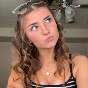 Chloe (Phone) F - PLNU Babysitter