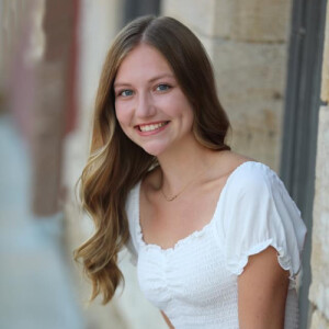 Emma B – Washburn Student Seeking Babysitting Jobs