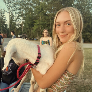 Elliana F - VCU Babysitter