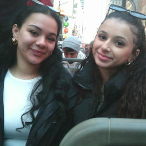 Estrella M - Curry Babysitter