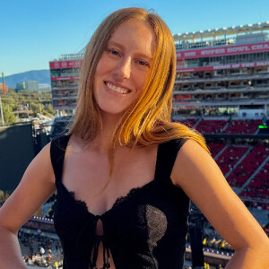 Isabella L - UW Babysitter