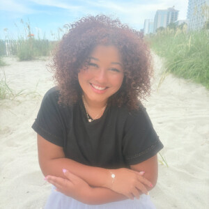 Laraya M - UAlbany Babysitter