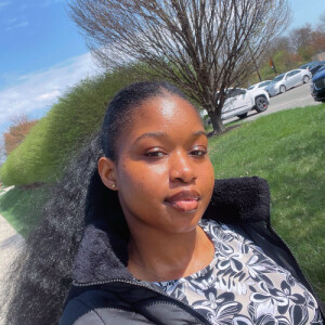 Esi A - ONU Babysitter