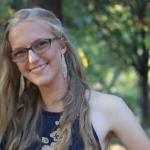 Vivian R – University of Dayton Student Seeking Babysitting Jobs