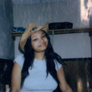 Nevis N - UB Babysitter