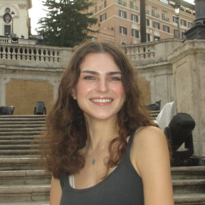 Ava R - Chapman Babysitter