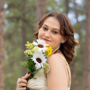 Vee V - KU Babysitter