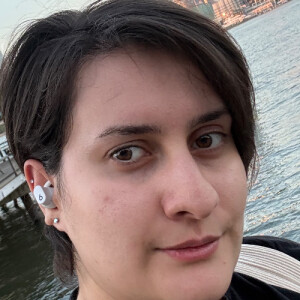 Riana R.