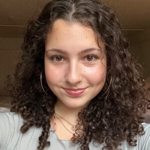 Abby R - FIT Babysitter