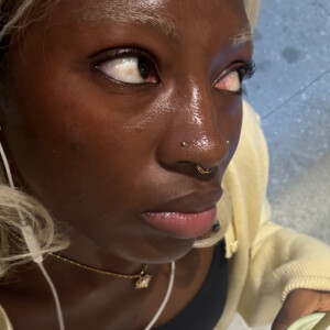 Mawata F - Temple Babysitter