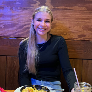 Anna F - Allen College Babysitter