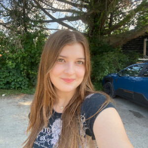 Julia A - Pitt Babysitter