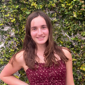 Paige V – UF Student Seeking Babysitting Jobs