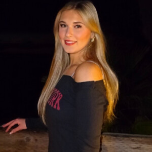 Autumn V - San Diego Babysitter