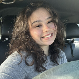 Mercedez R - CWU Babysitter