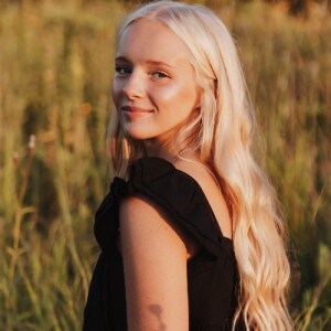 Alice S - Hawkeye Community College  Babysitter