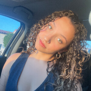 Siena L - Pierce College Babysitter