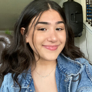 Vivian M - Texas State Babysitter