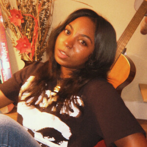 Mae T - UTSA Babysitter