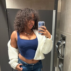La’Niyah S - Valencia Babysitter