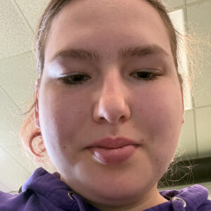 Iva S - Hawkeye Community College  Babysitter