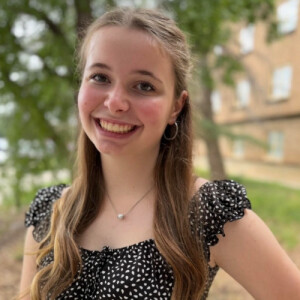 Ella S - UNT Babysitter