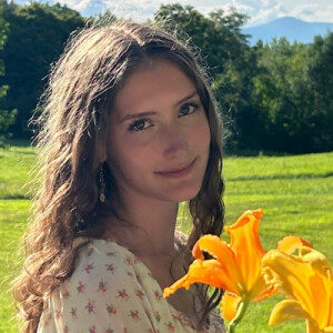 Eva S - UCSB Babysitter