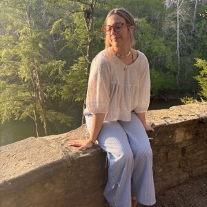 Kim K - ONU Babysitter