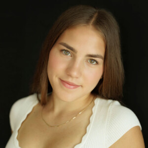 Anna W - UCLA Babysitter