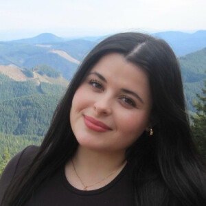 Lilly K - Oregon State Babysitter