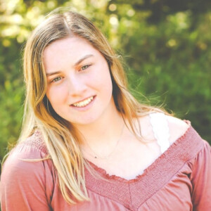 Nicole E – USI Student Seeking Babysitting Jobs