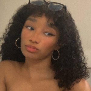 Arianna P - Stevenson Babysitter