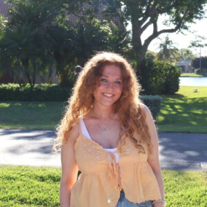 Hollie S - UTK Babysitter