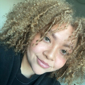 Lana D - USF Babysitter