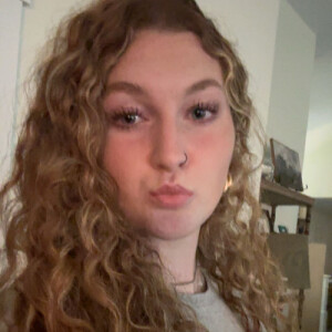 Laynee B - Wenatchee Valley College  Babysitter