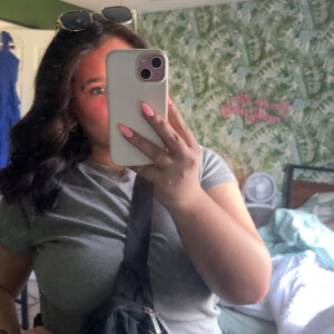 Bella M - WMU Babysitter