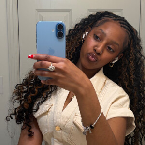 Moneice J - SUNO Babysitter