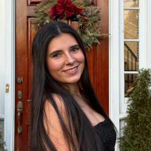 Elena M - Radford Babysitter