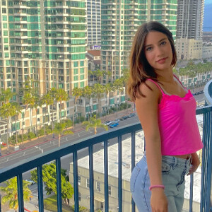 Emma M – San Diego Student Seeking Babysitting Jobs