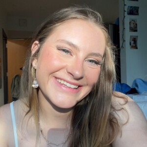 Elise S – Rockhurst Student Seeking Babysitting Jobs