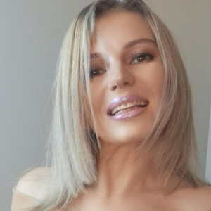 Julia R - SMC Babysitter