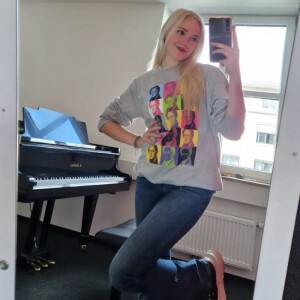 Anna R. M - USC Babysitter