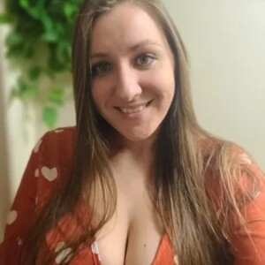 Ronia A - UF Babysitter