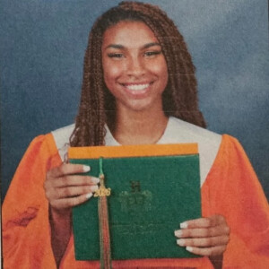 DeAndra T - Shaw Babysitter