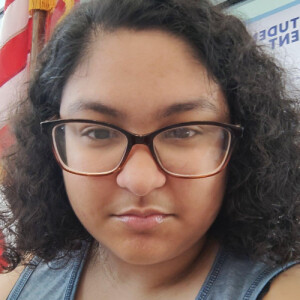 Mia R - Valencia College Babysitter