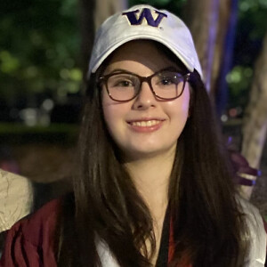 Olivia O - UW Babysitter