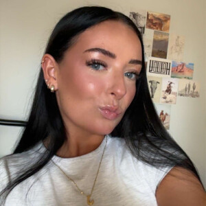 Courtlyn B - Troy Babysitter