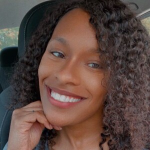 Anisa T - UIC Babysitter