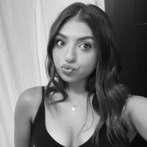 Mia D.