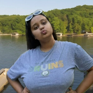 Aasna <3 M - Central Missouri Babysitter